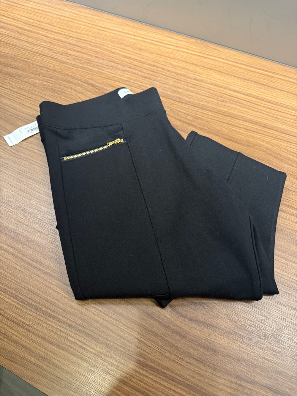 Old Navy Black Leggings with Gold Zip Pocket NEW!! Gild Zippers